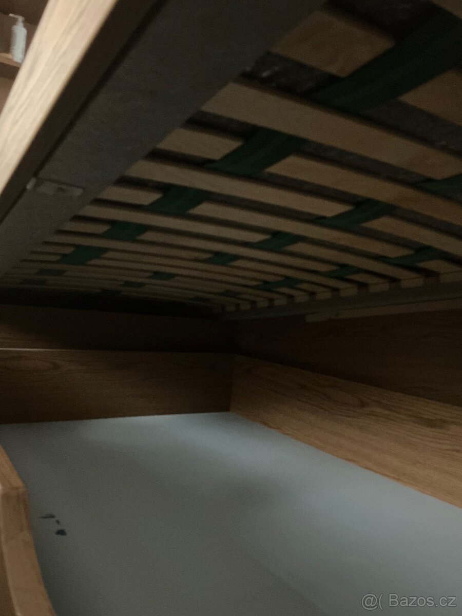 Postel s výsuvným úložným prostorem - 3