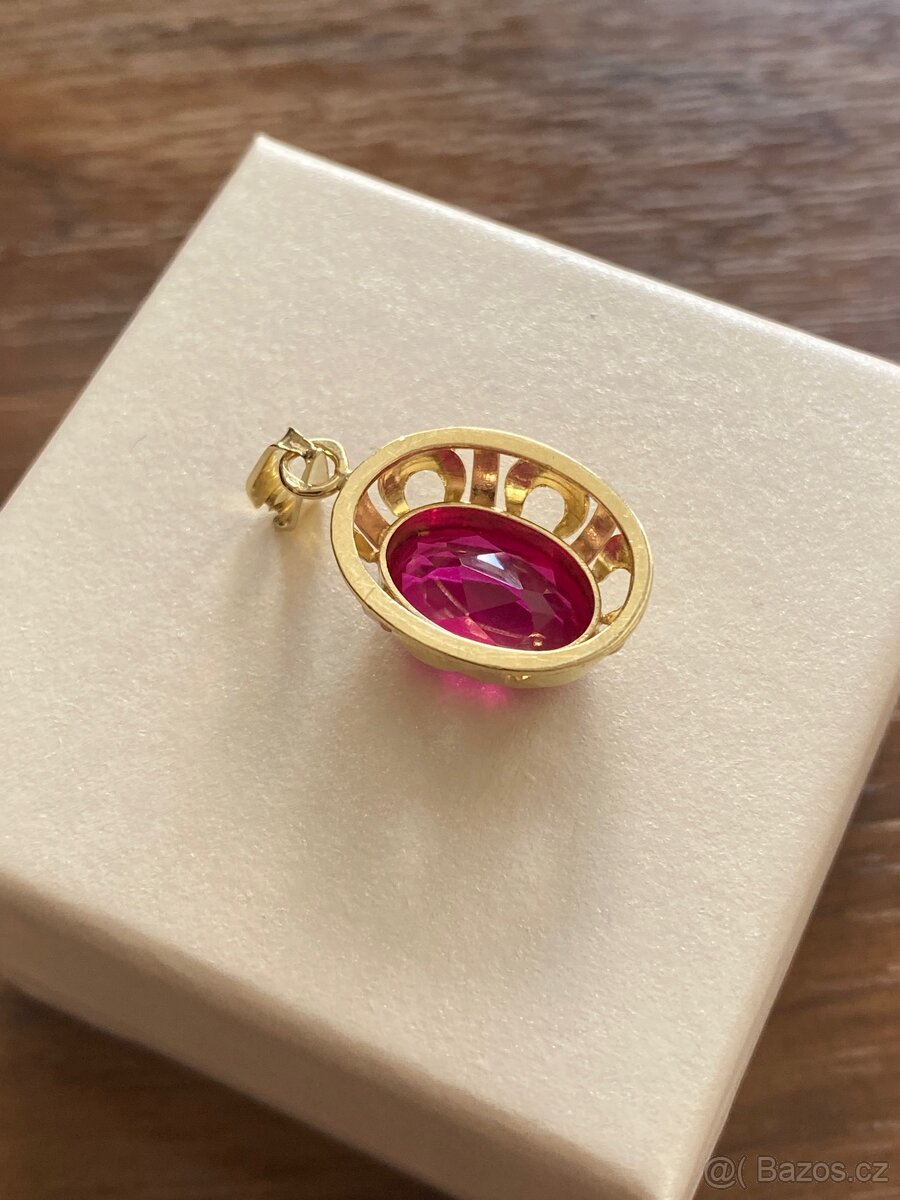 Zlatý přívěsek - 3