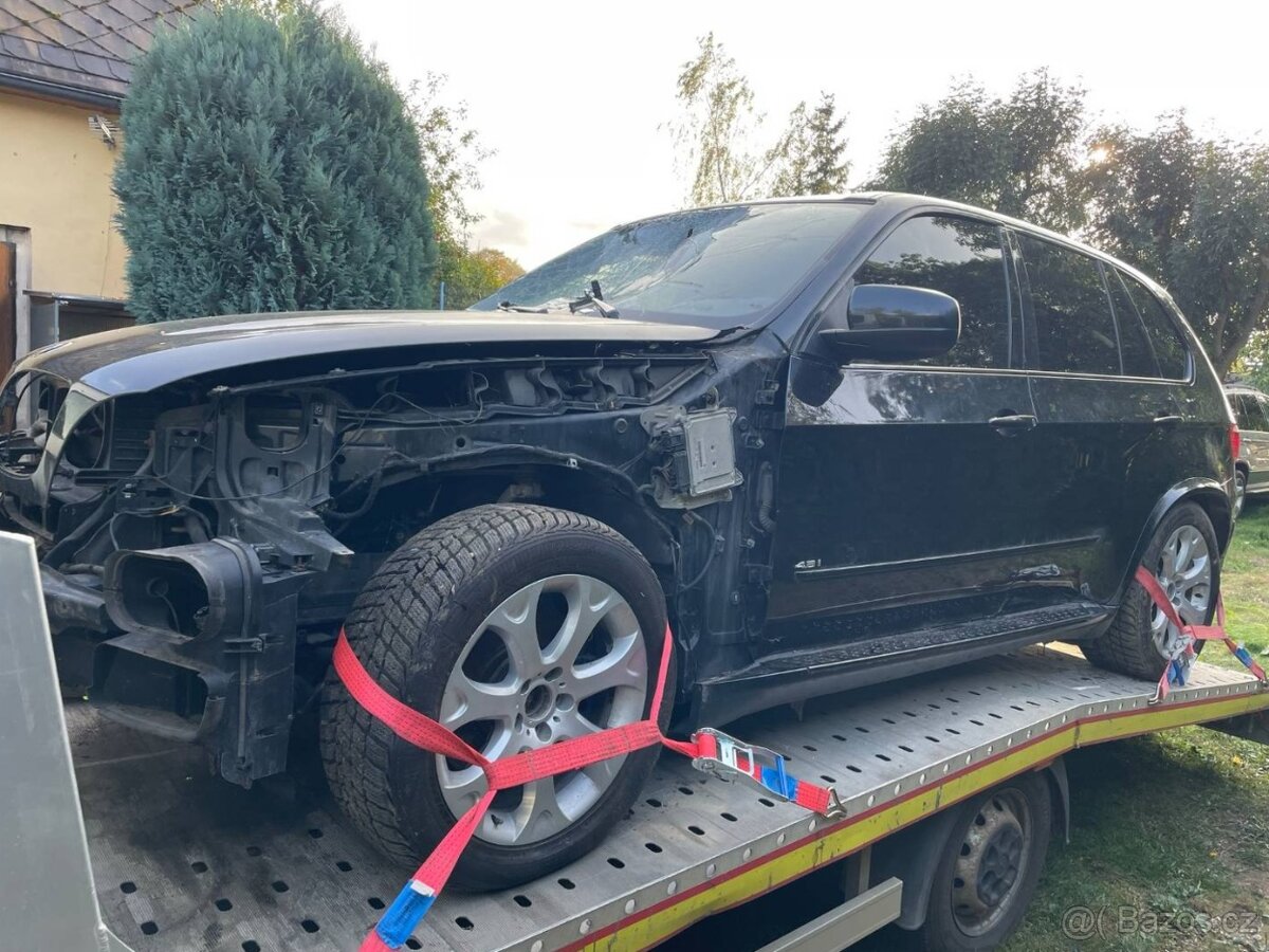 Náhradní díly BMW E70 4.8i černá barva - 3