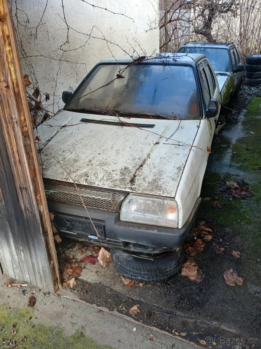 2x Skoda favorit - 3