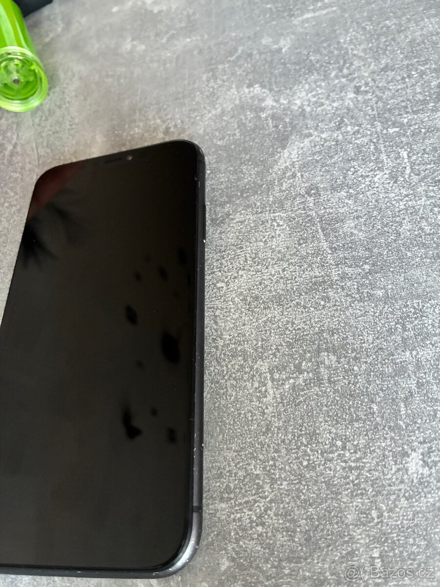 I phone 11 - 3