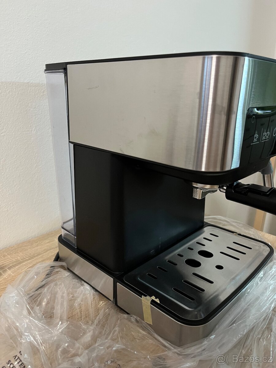 Poloautomatický expresní kávovar - 3