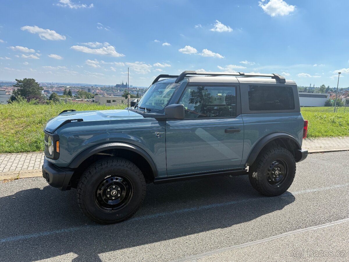 Ford Bronco 2023 2.7 EcoBoost V6 Turbo Black Diamond - 3