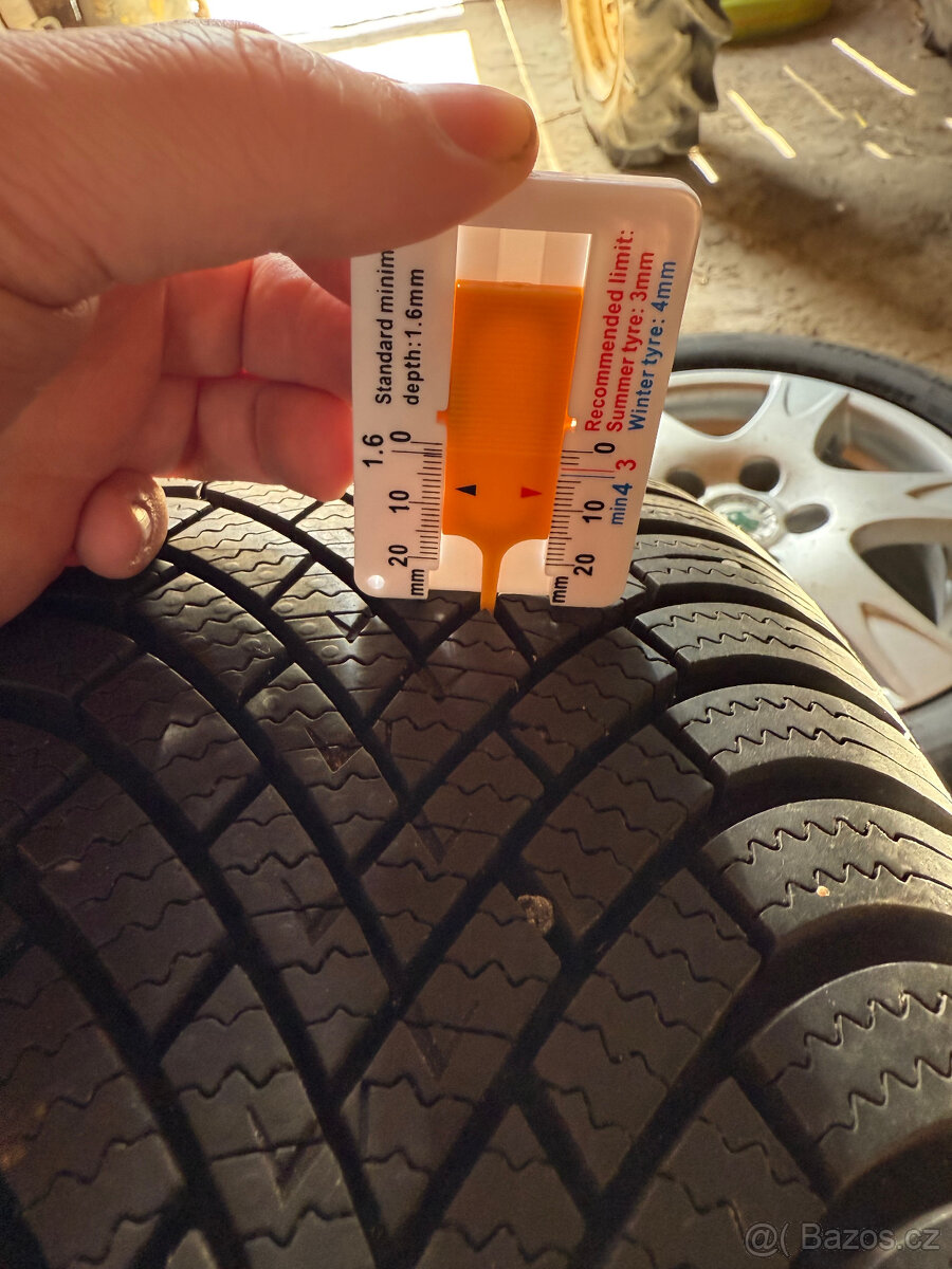 zánovní zimní sada 185/60/14 vč.litých kol na Škoda Fabia - 3