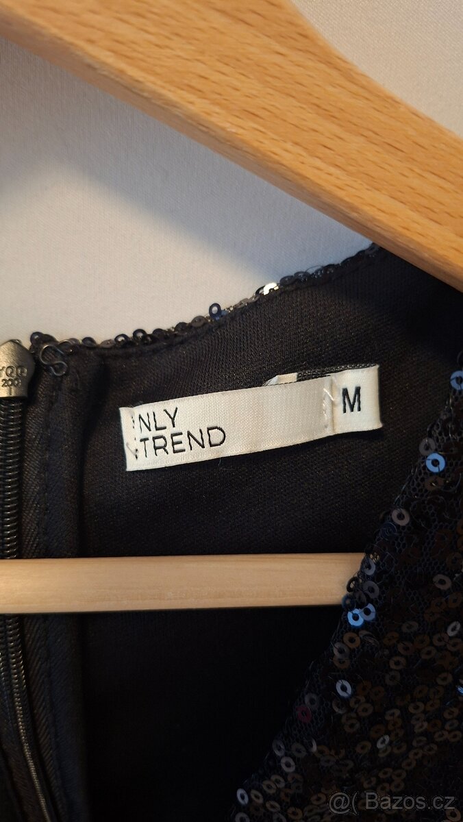 Černé šaty s flitry NLY BY NELLY vel. M - 3