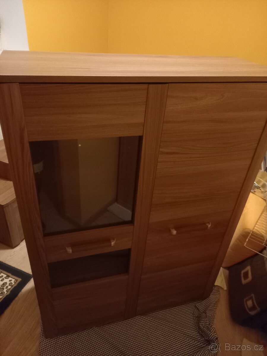 Prodam část obývací stěny - 3