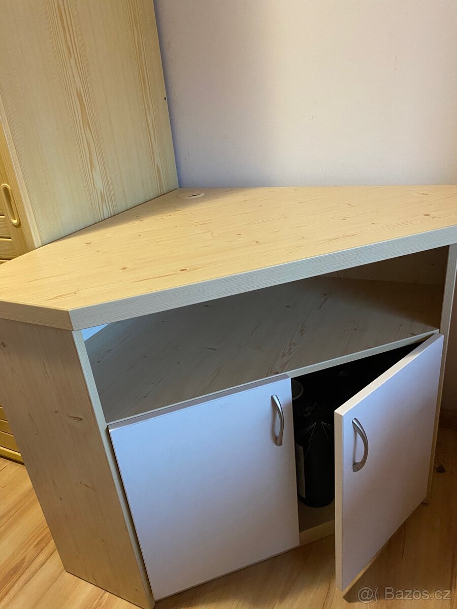 Rohový TV stolek - 3