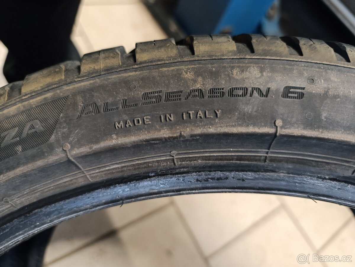 Bridgestone 225/40 R18 - 3