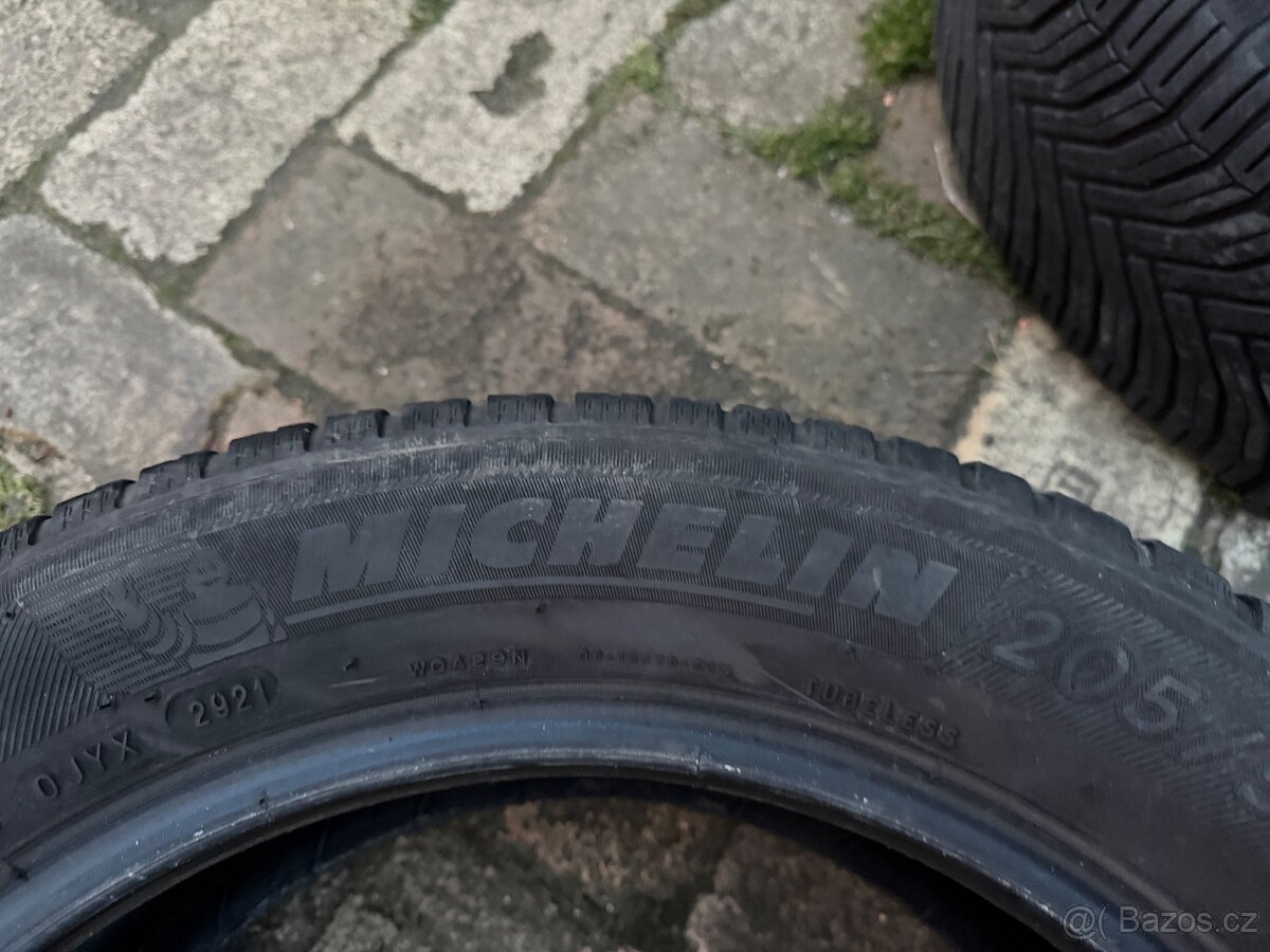 Michelin Crossclimate 205/55 r16 - 3