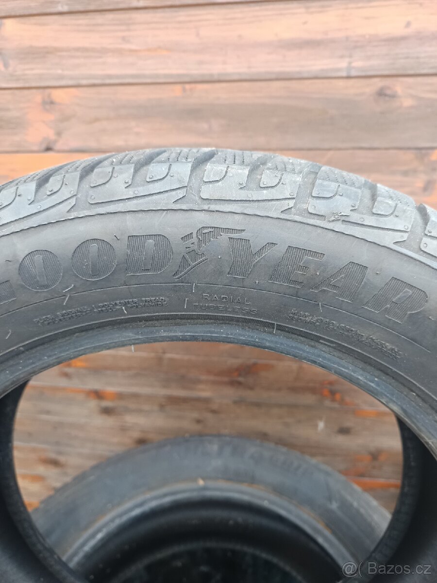 Pneu 215/55/16 Good Year - 3