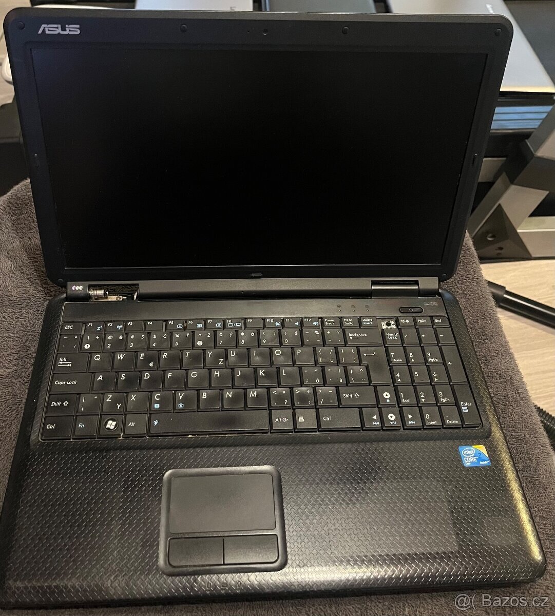 ASUS P50IJ – funkční notebook, BEZ adaptéru - 3