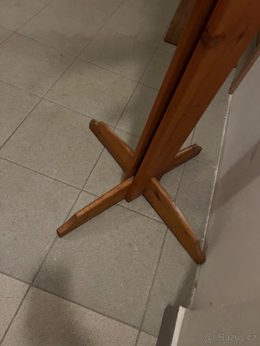 Věšák / němý sluha - 3