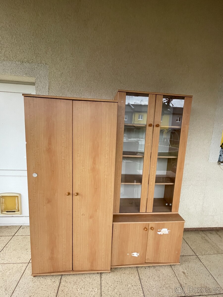 Prosklená skříňka - 3