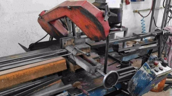 BOMAR pásová pila v dobrém stavu - 3