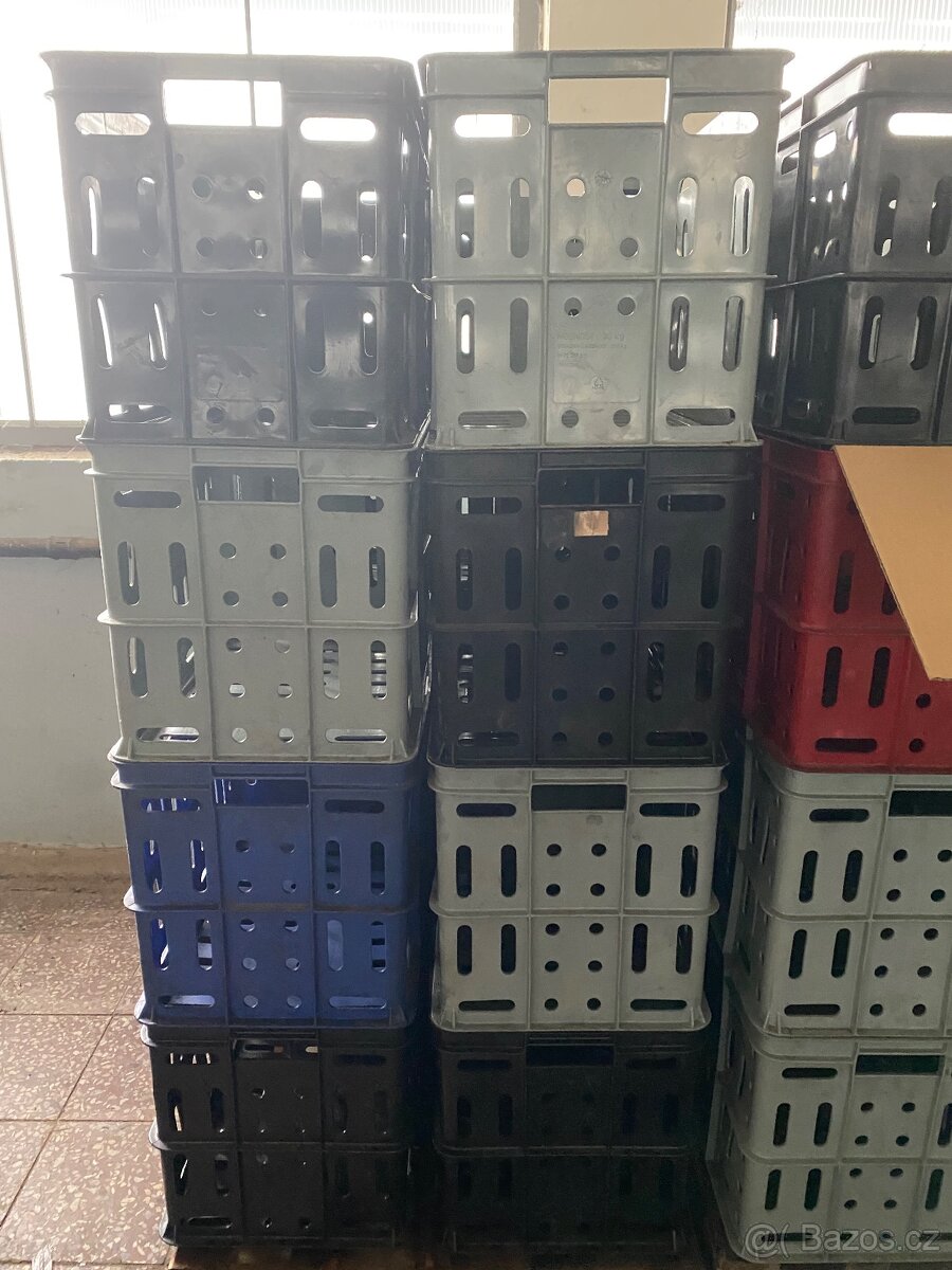 VELKÉ PLASTOVÉ PŘEPRAVKY , KOŠE STOHOVATELNÉ - 3