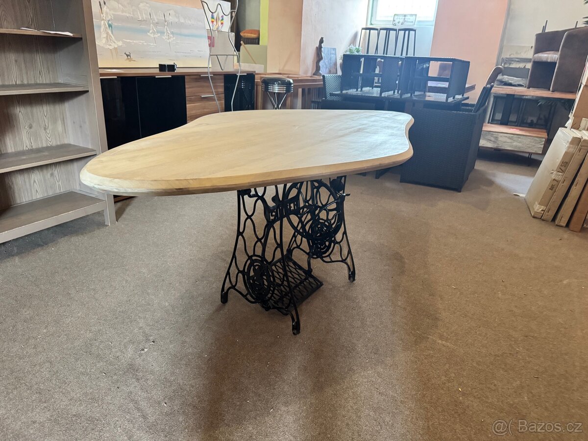 Krásný designový jídelní stůl z exotického dreva - noha kov - 3