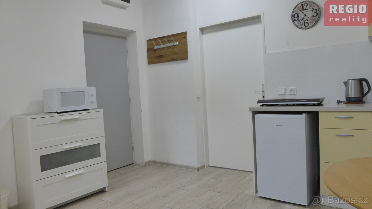 Pronájem zařízeného bytu v Místku, cena včetně energií - 3