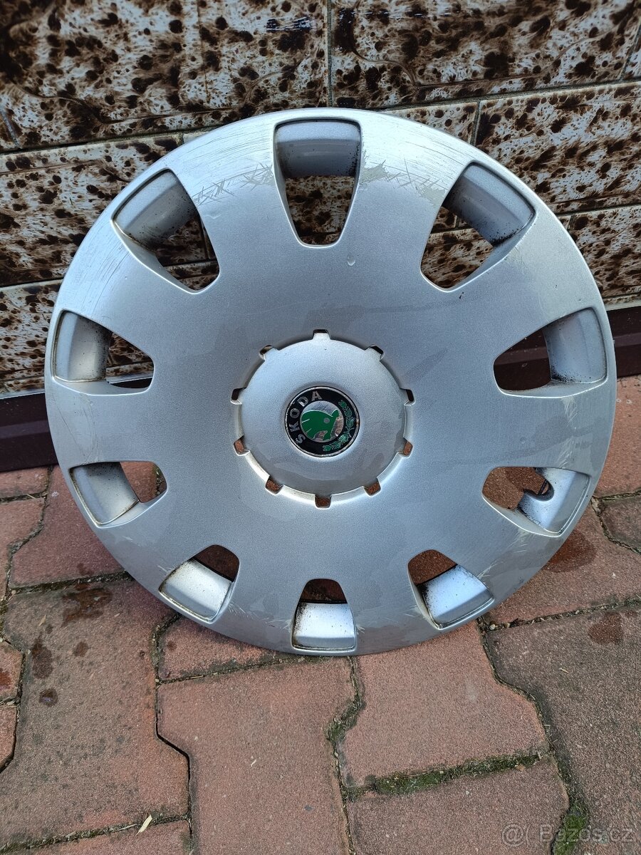 Poklice Škoda r15 - 3