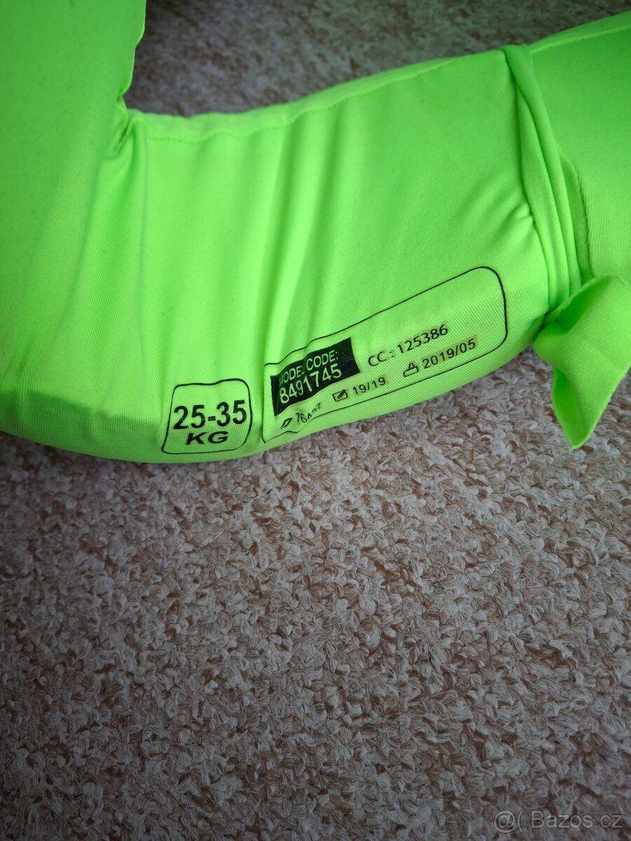 Vesta na plavání - 3