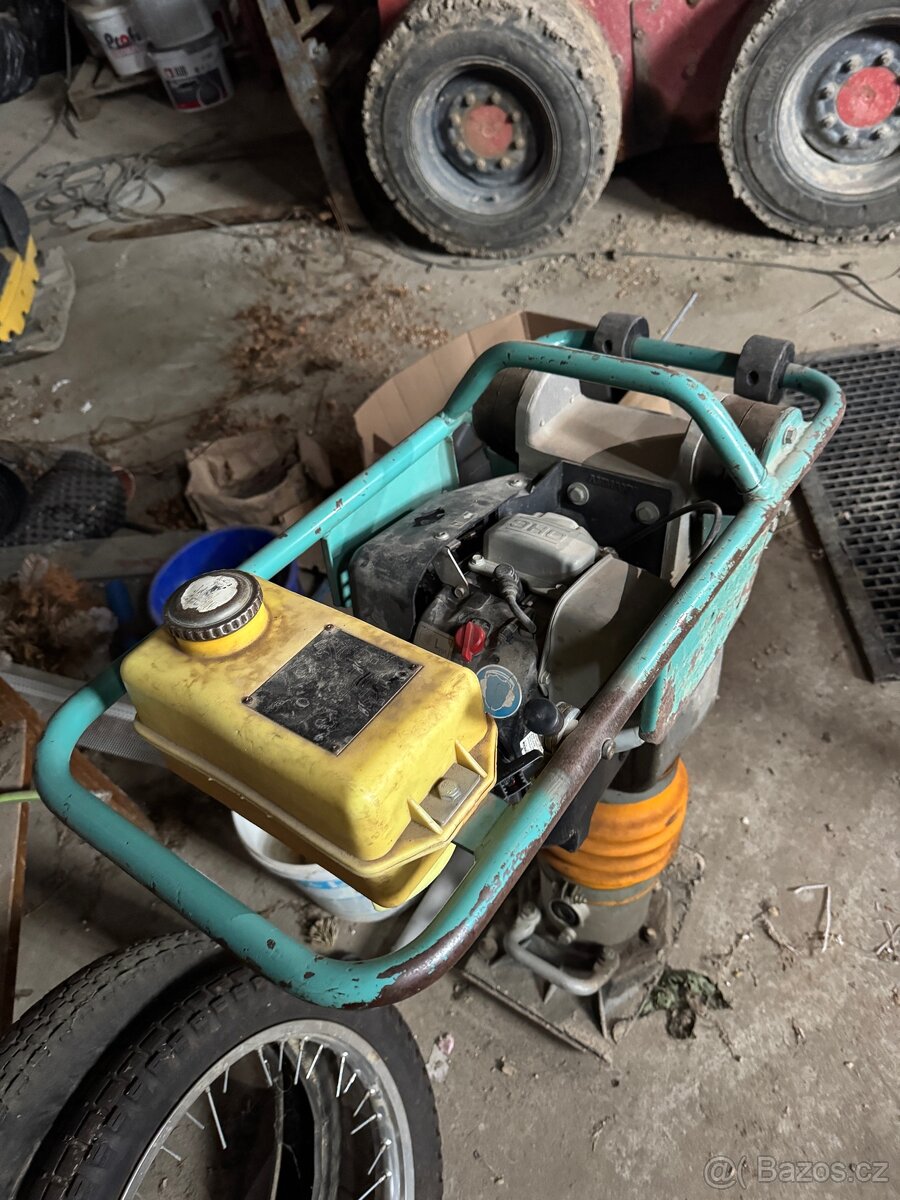 Vibrační pěch Aman benzín 4-takt - 3