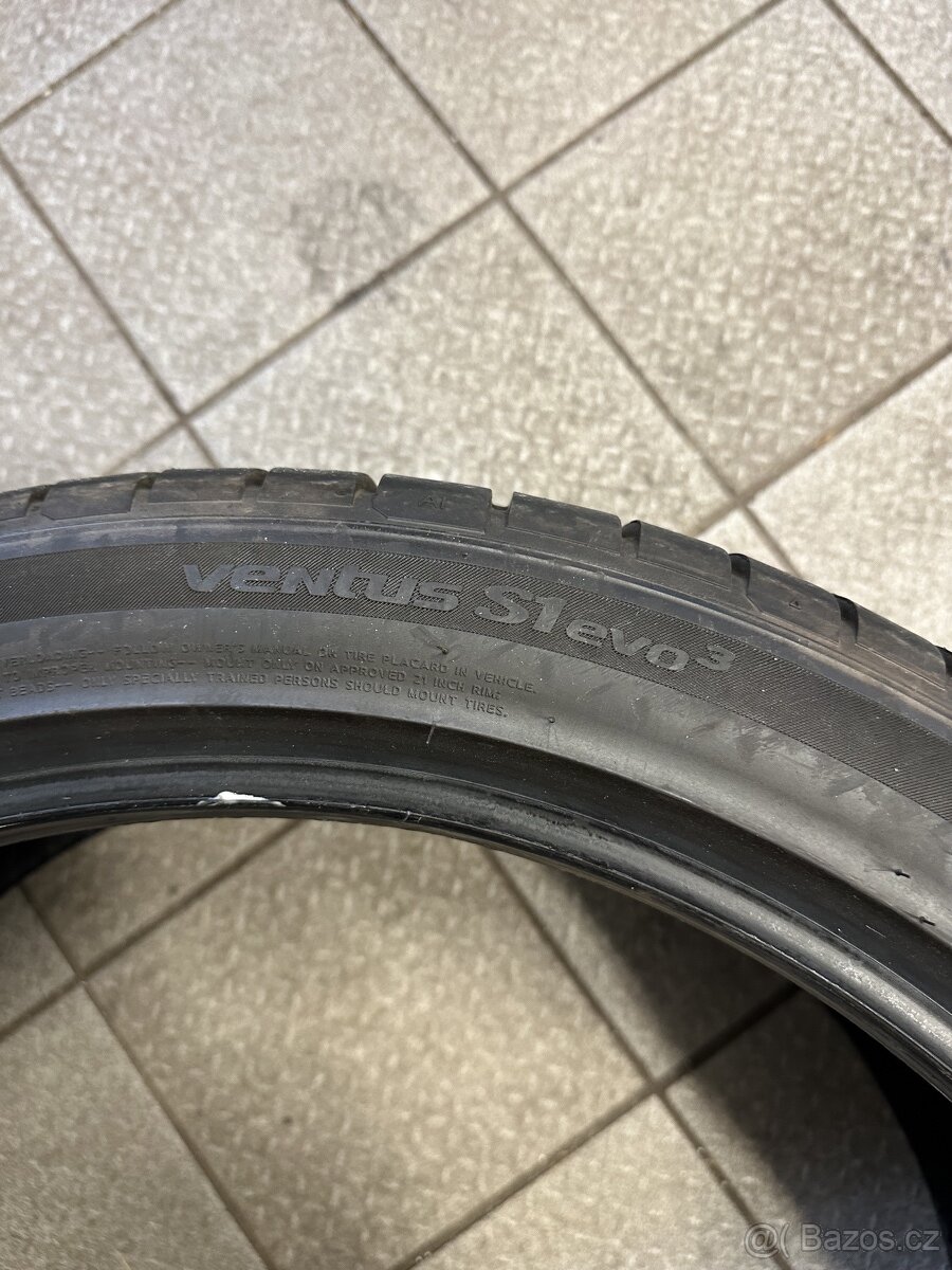 245/40 R21 Letní pneumatiky - 3