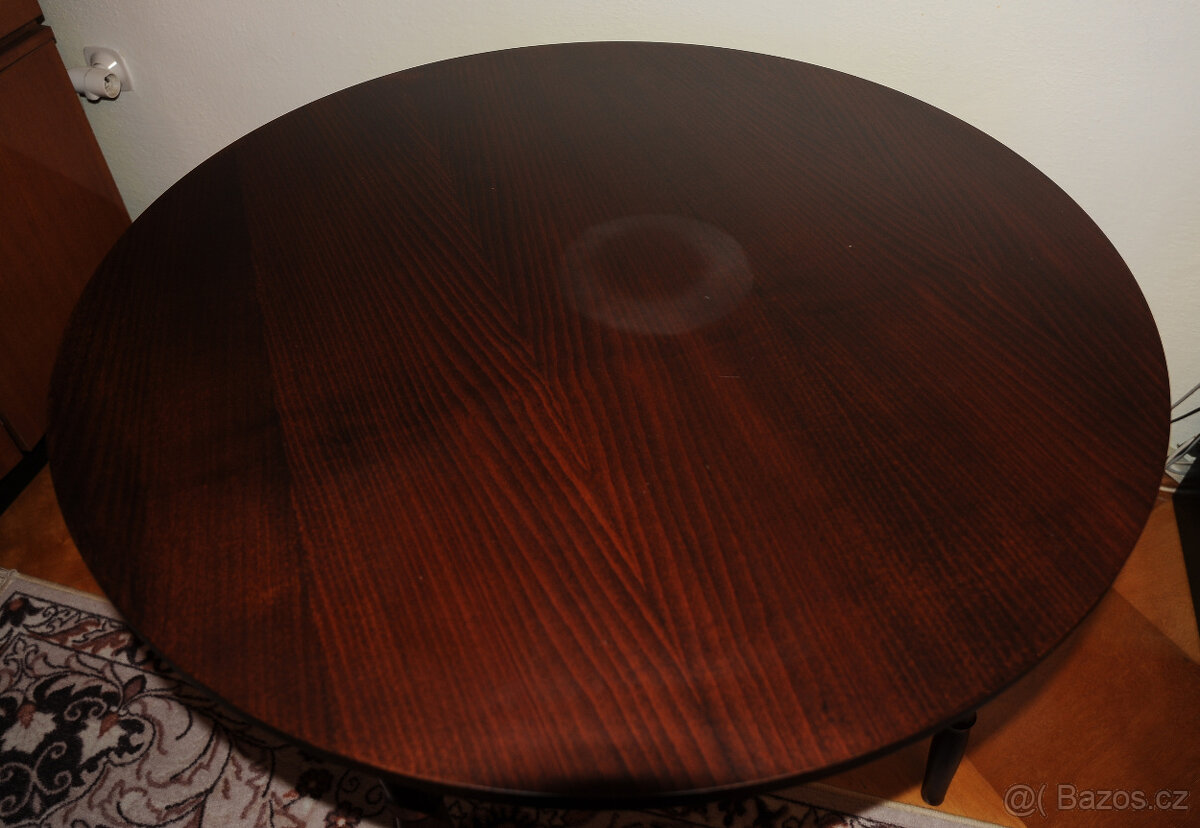 STŮL A ČTYŘI ŽIDLE - 3