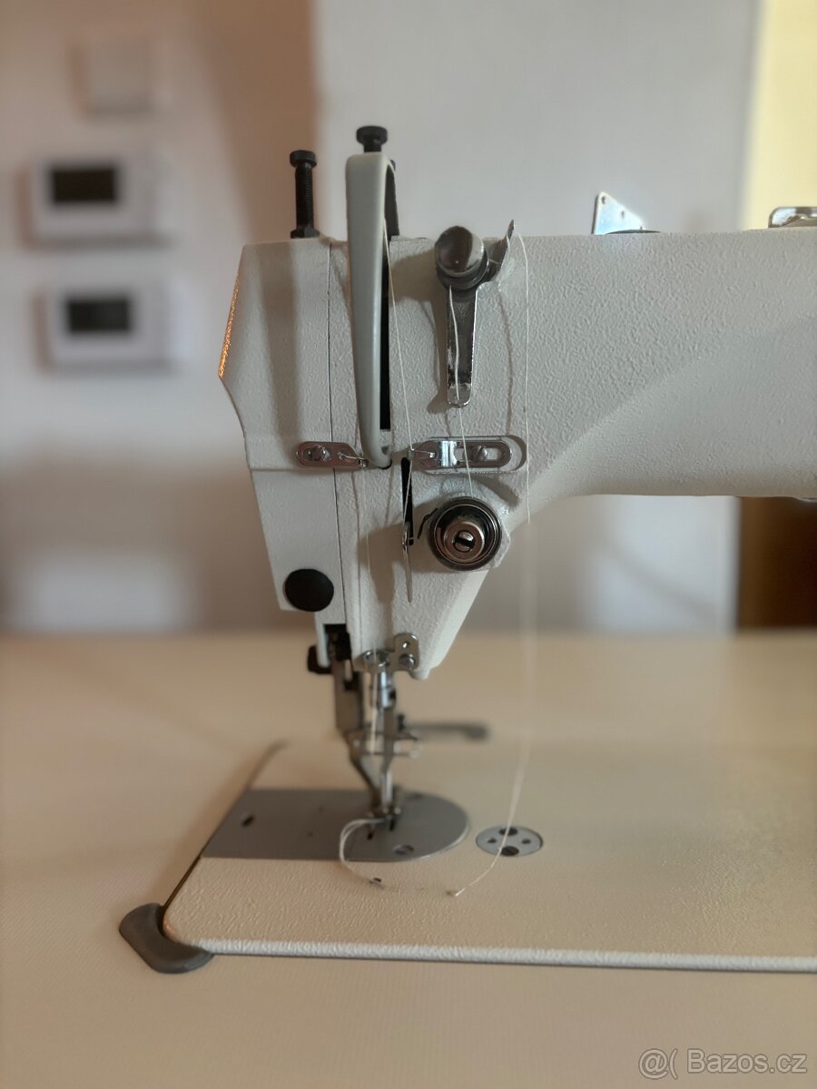 Šicí průmyslový stroj Global - 3