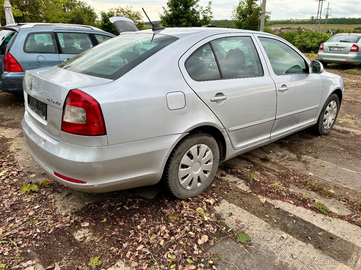 Škoda Octavia 1.6 tdi 77 kw rok 2011 - 3