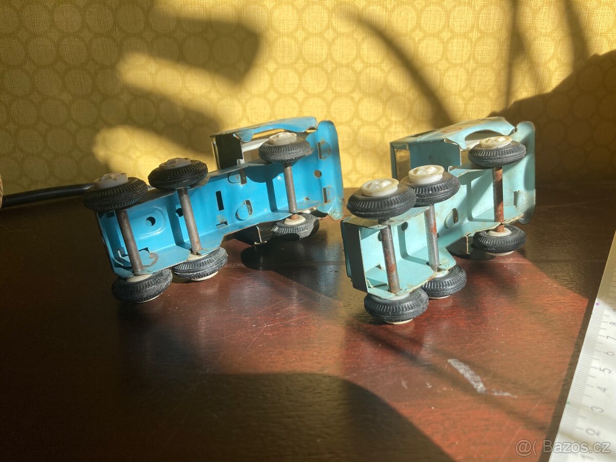 Ruzne Retro hračky - 3