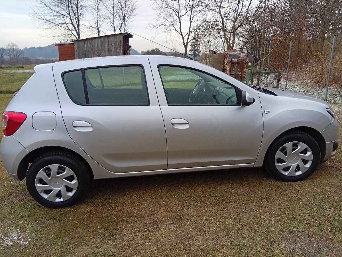 prodám Dacia Sandero 1.2i16V55 kw - 3