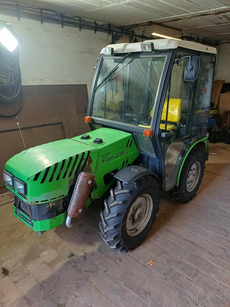 malotraktor Vega 30 HP - 3