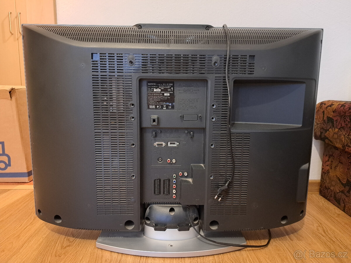 LCD televize 32" - Sony Bravia KDL-32U2000 - 3