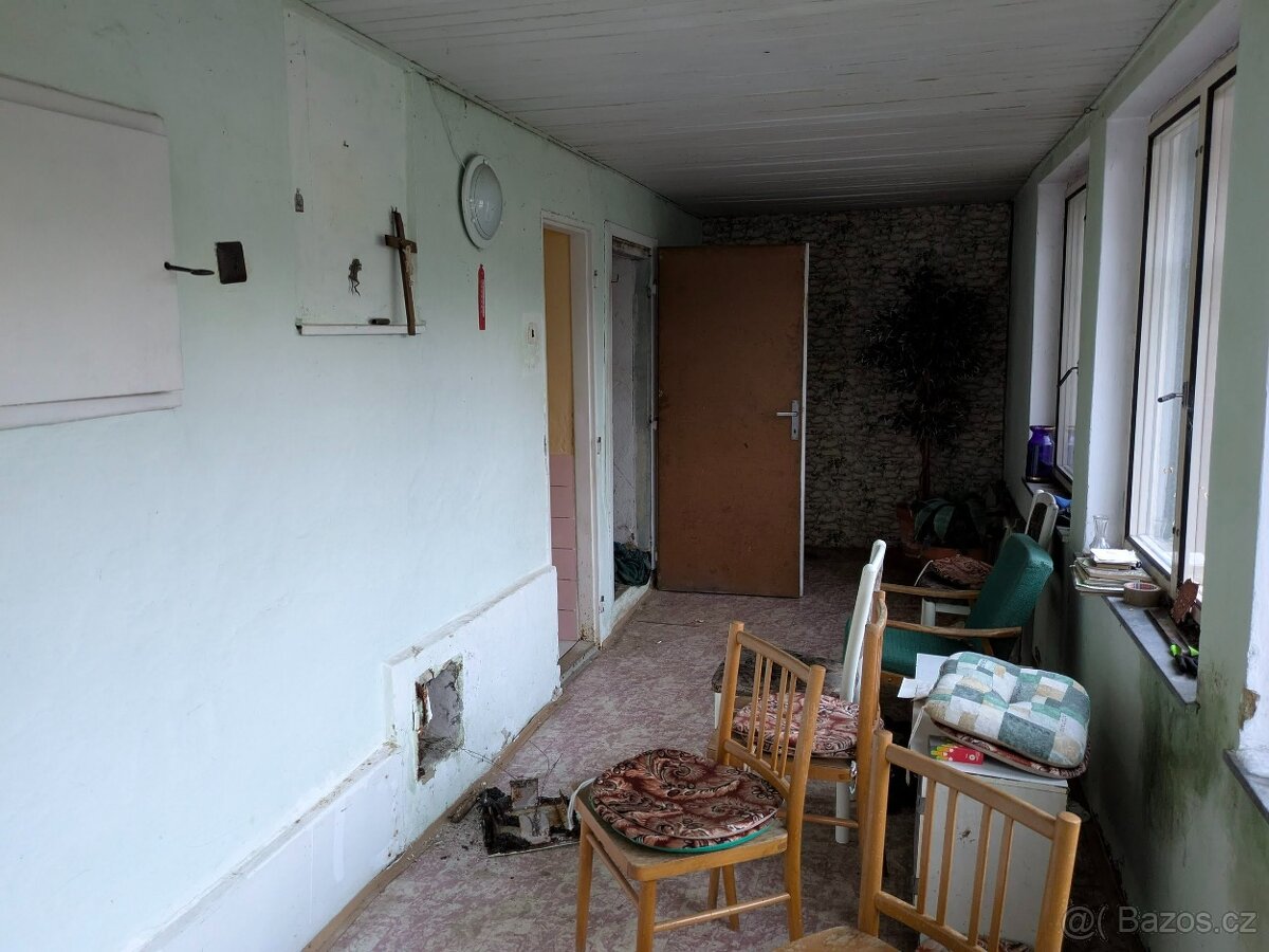 Prodej domu k rekonstrukci v Oticích - 3