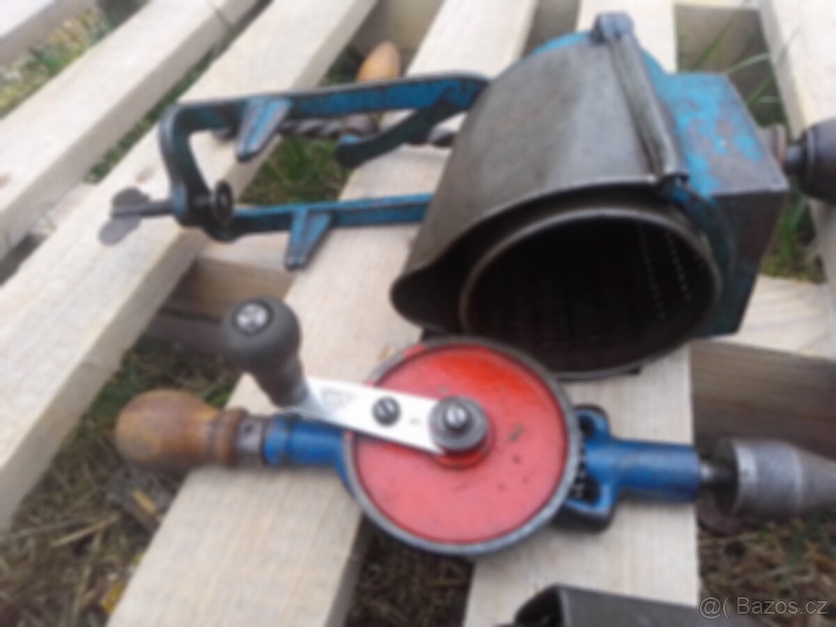 Staré Nářadí, vařič, mlýnek. - 3