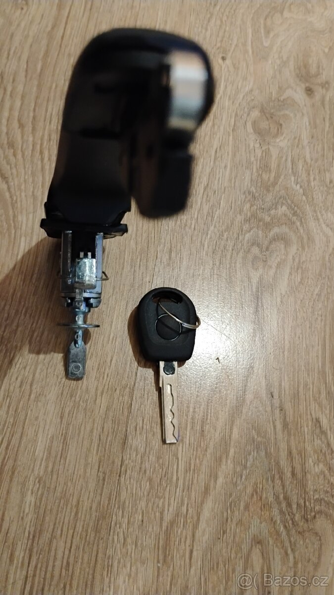 PRODÁM PŘEDNÍ VENKOVNÍ KLIKU PRAVÁ/LEVÁ - 3