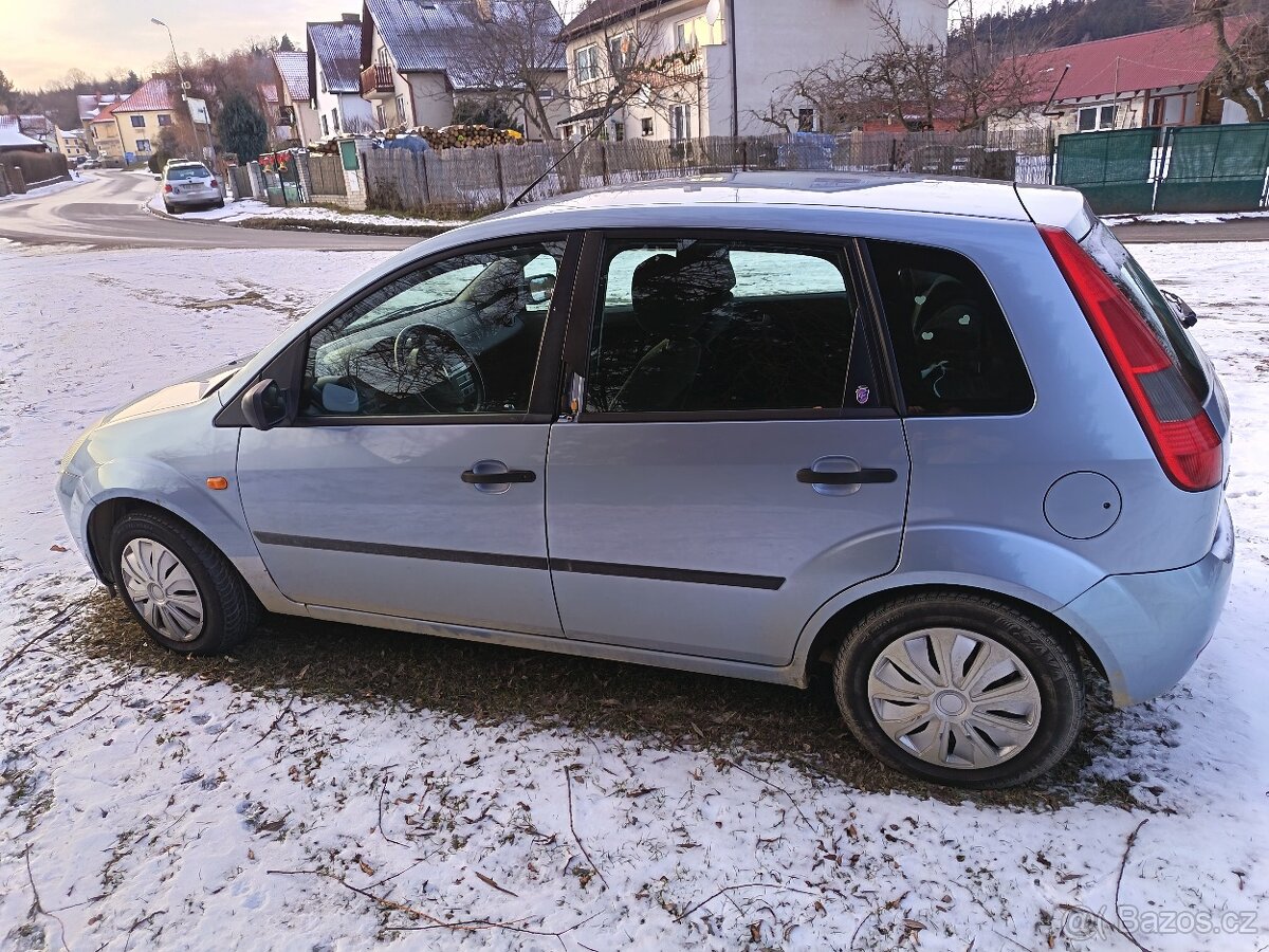 Ford fiesta 1.3.2005 - 3