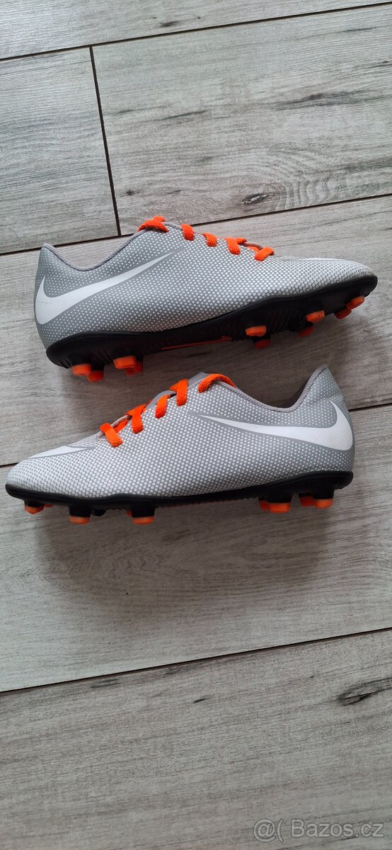 Kopačky NIKE Bravata II FG - 3