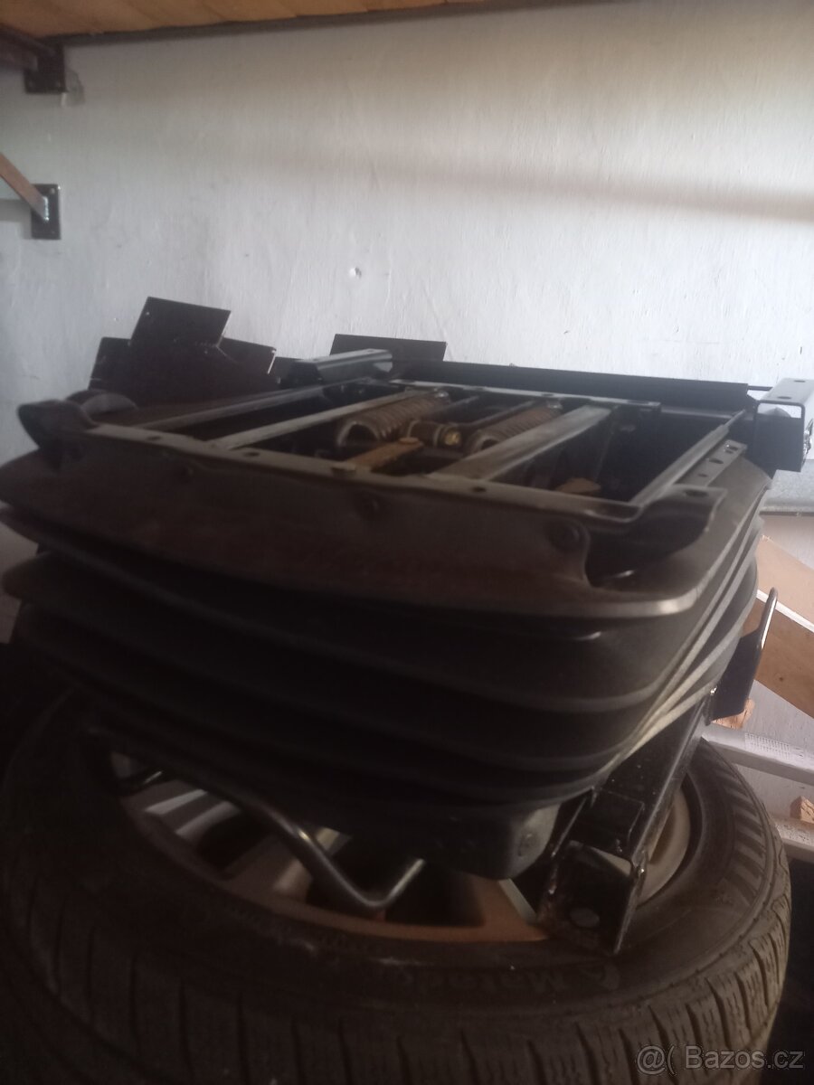 odpruzena sedacka - 3