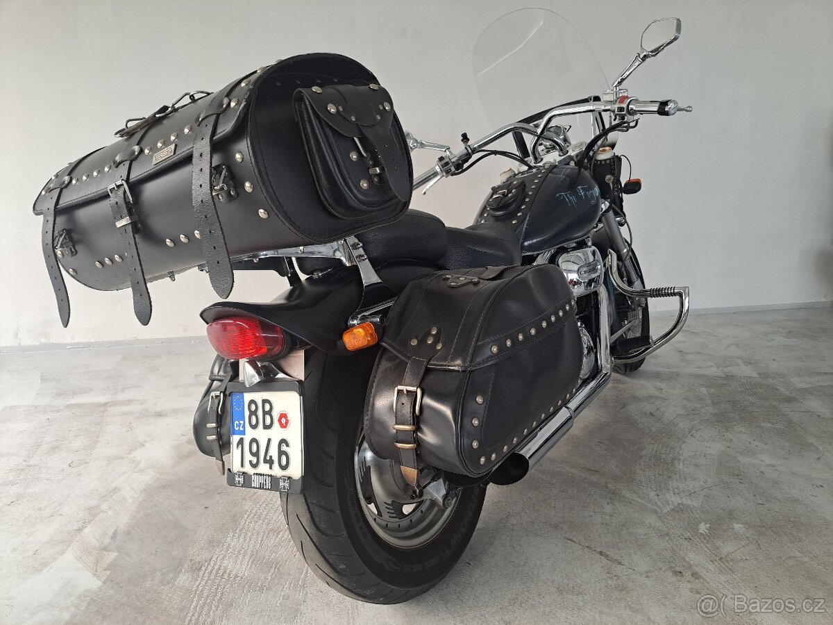 Suzuki VZ 800 Marauder - 3