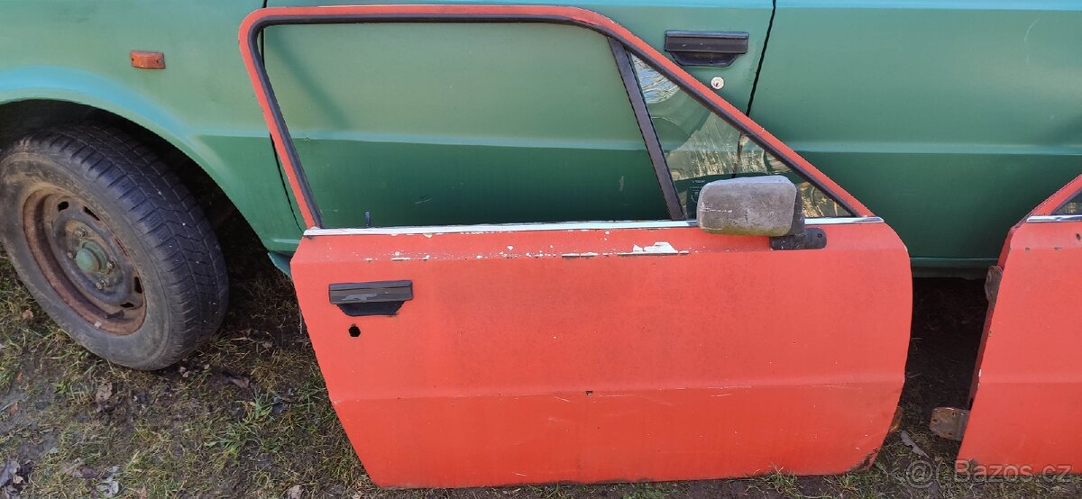 Prodam dveře na skodu Rapid /Garde - 3