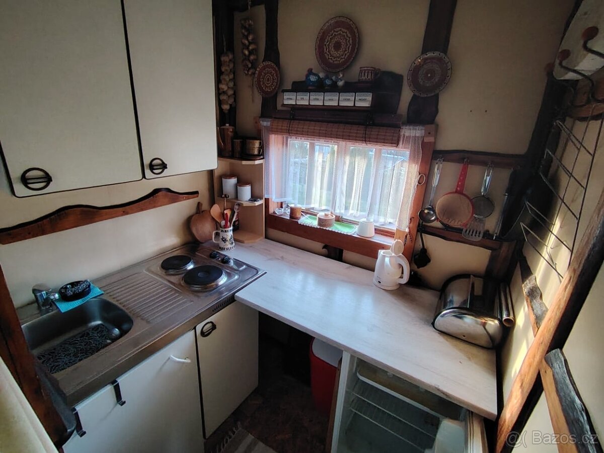 Chata 37m2 s pozemkem 497m2 - Hoješín, Seč - 3