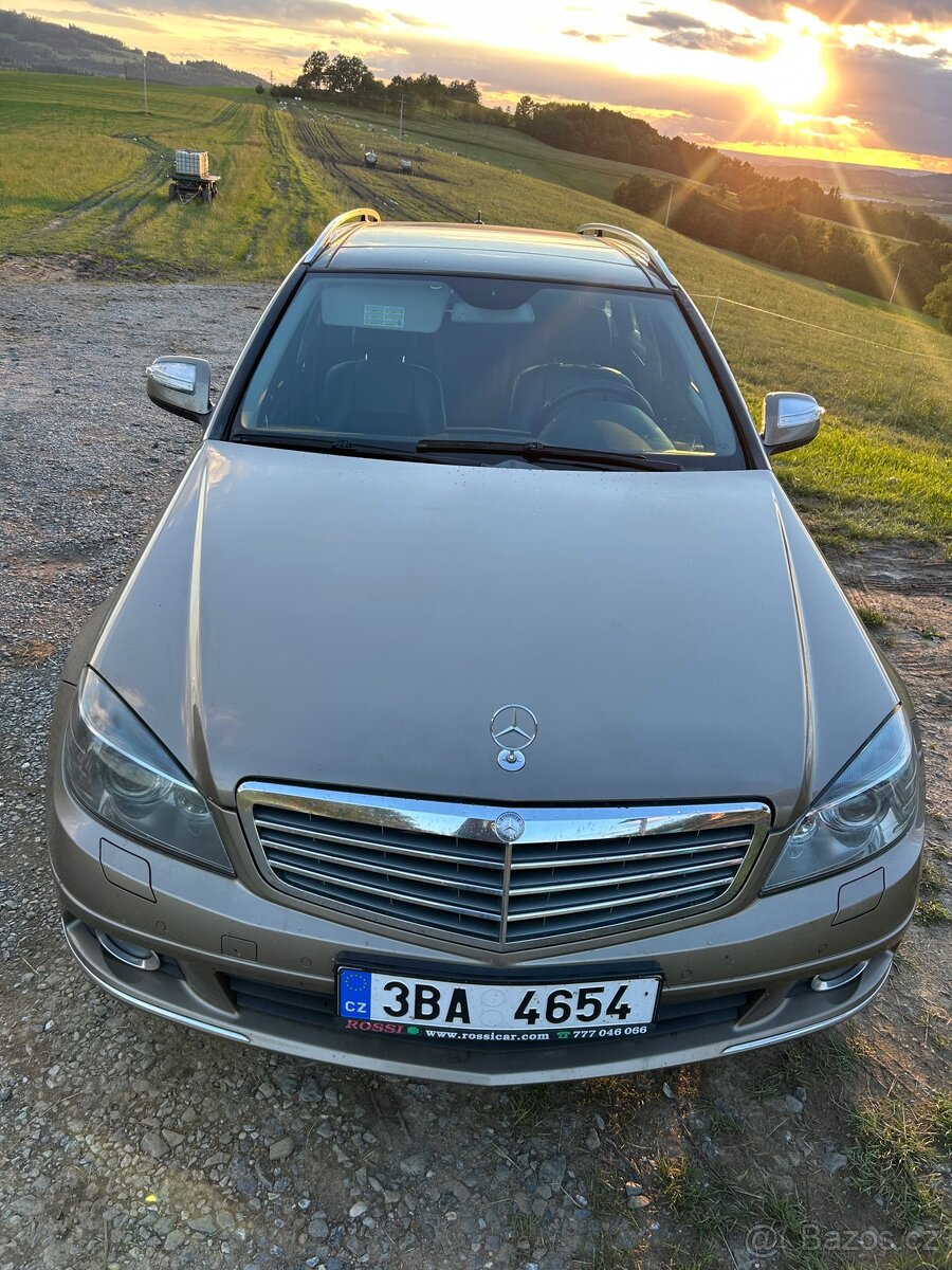Mercedes-Benz W204 C320 CDI - 3
