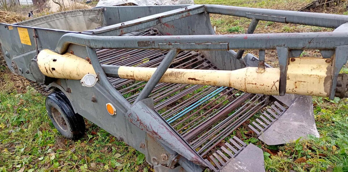 Vyorávač brambor TEK, pěkný stav - 3