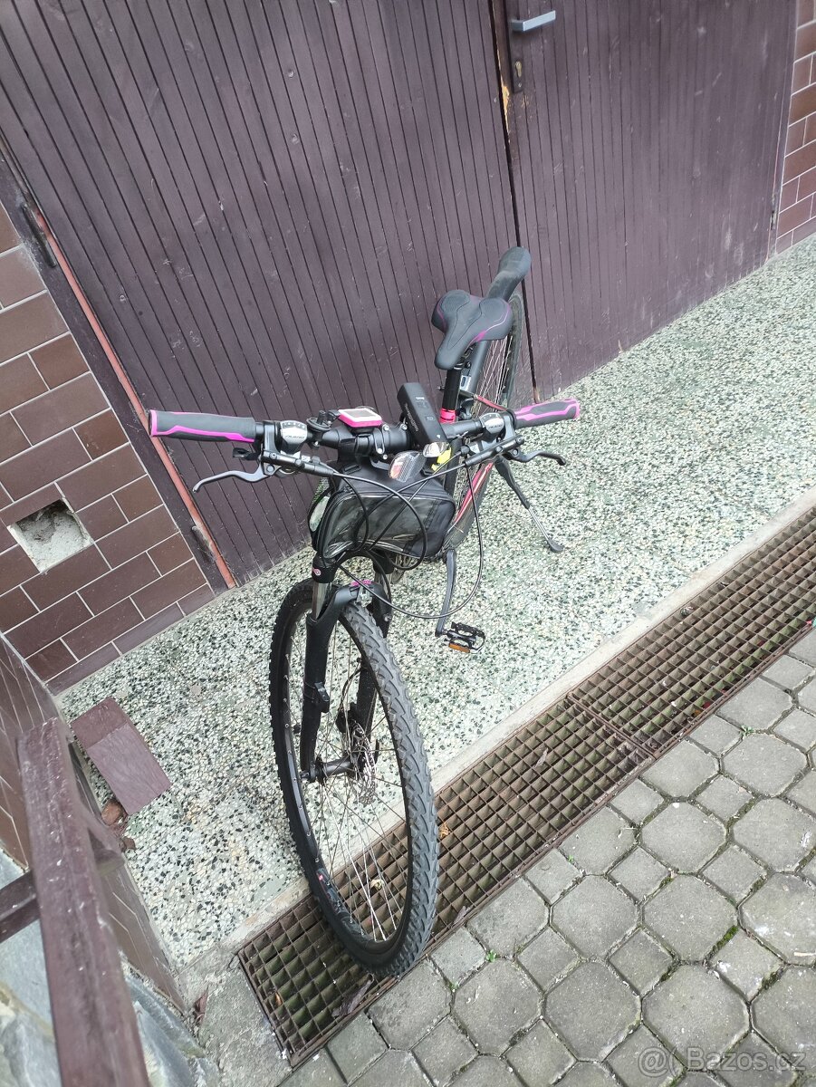 Prodám horské kolo 4EVER PULSE DISC černá/růžová - 3