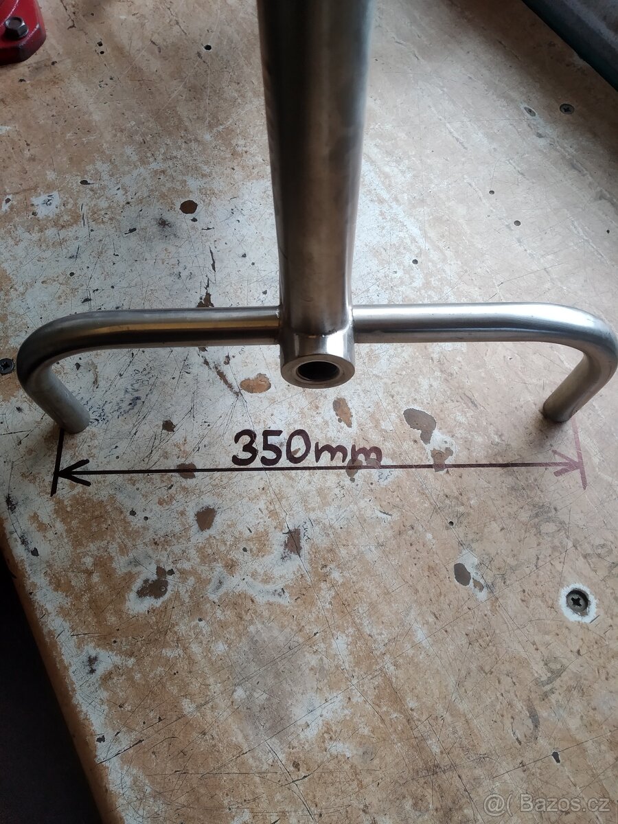 Žebřinový průtokový sušák na ručníky-radiátor. Nerez, INOX - 3