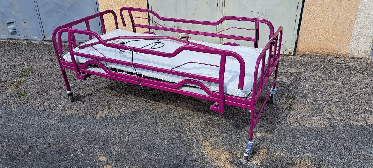 Elektrický polohovací postel - boční zábrany - 3