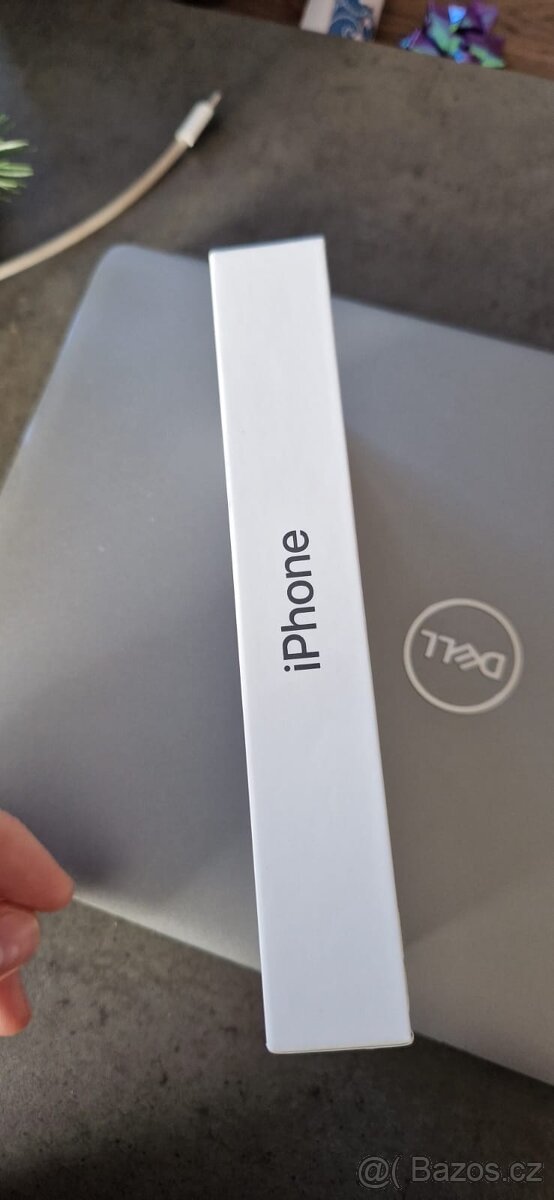 iPhone 16 128GB černá - 3