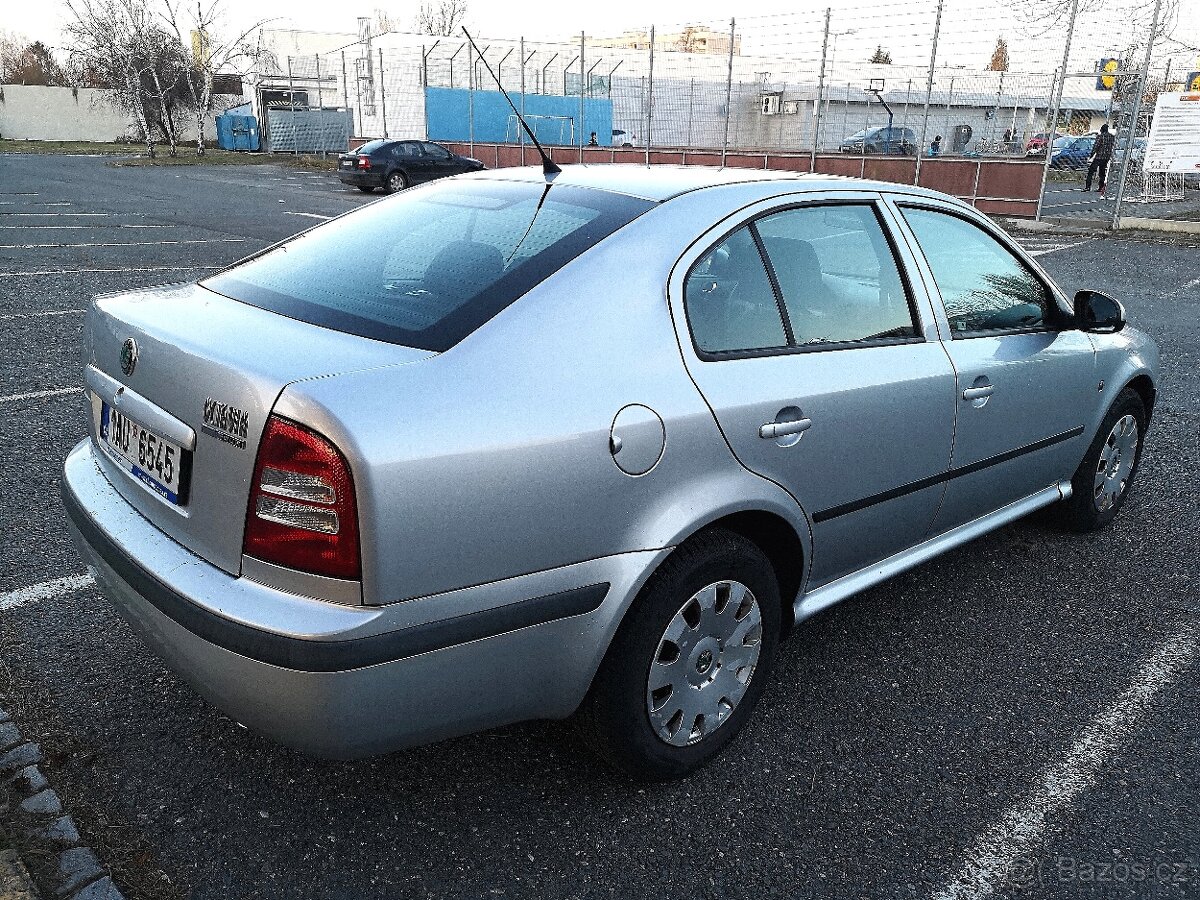 Škoda Octavia 1.9 TDi 74 kW Tour ČR. Rok 2010 - 3