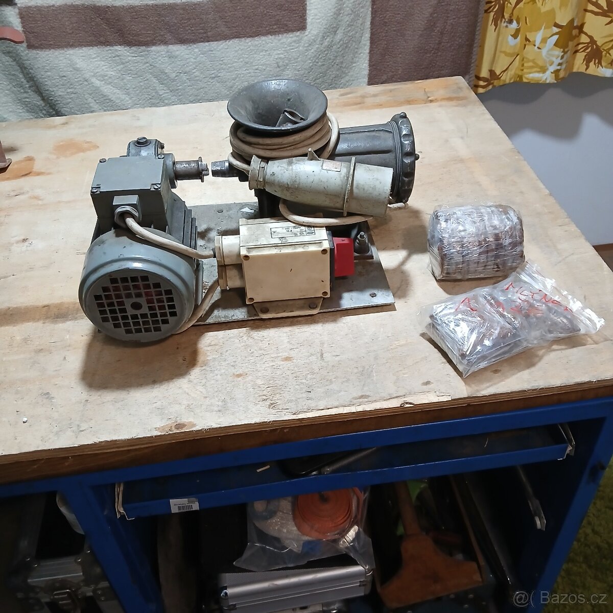 Elektrický mlýnek na maso - 3