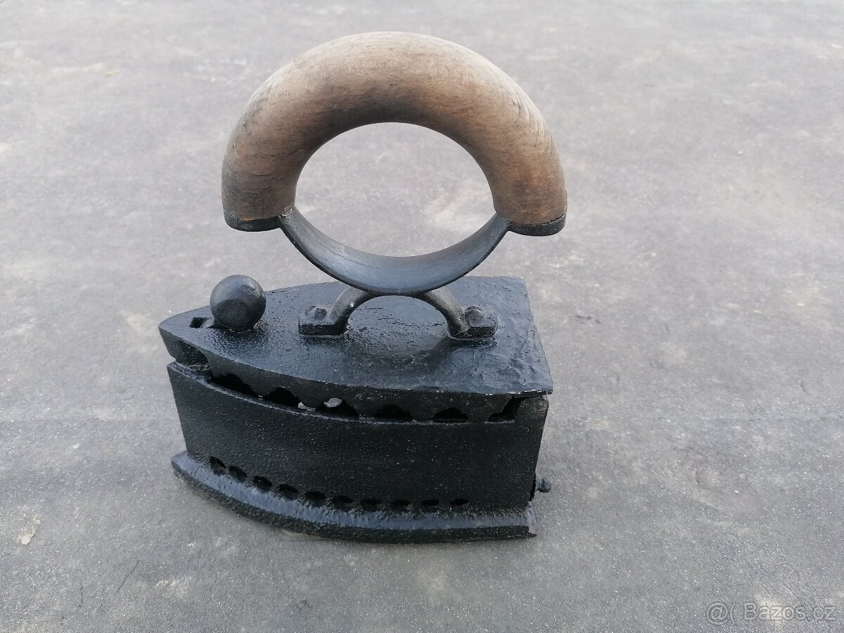 Predám starožitná žehlička - 3